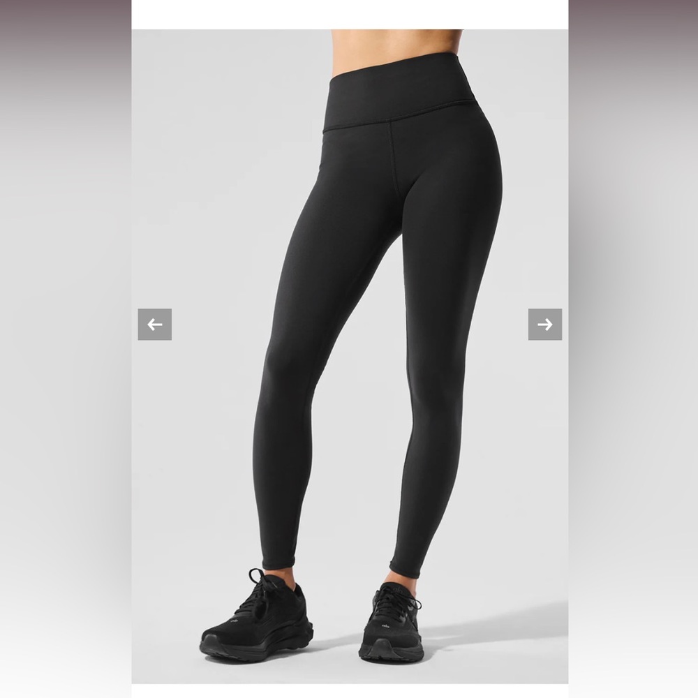 NWOT Alo winter warm airbrush legging